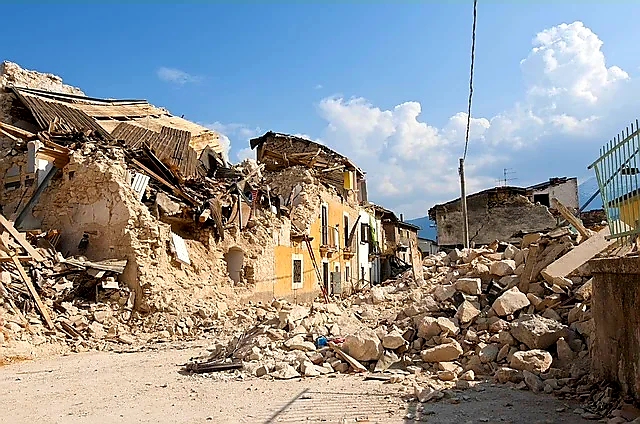 Photo description
Image shows destruction rubble in streets